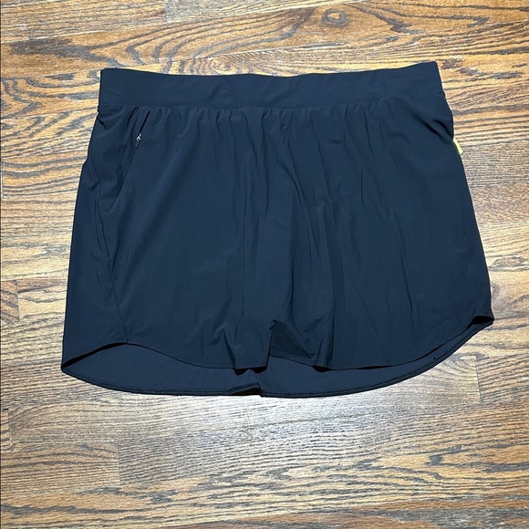 all in motion Pants - High-rise Woven Skort